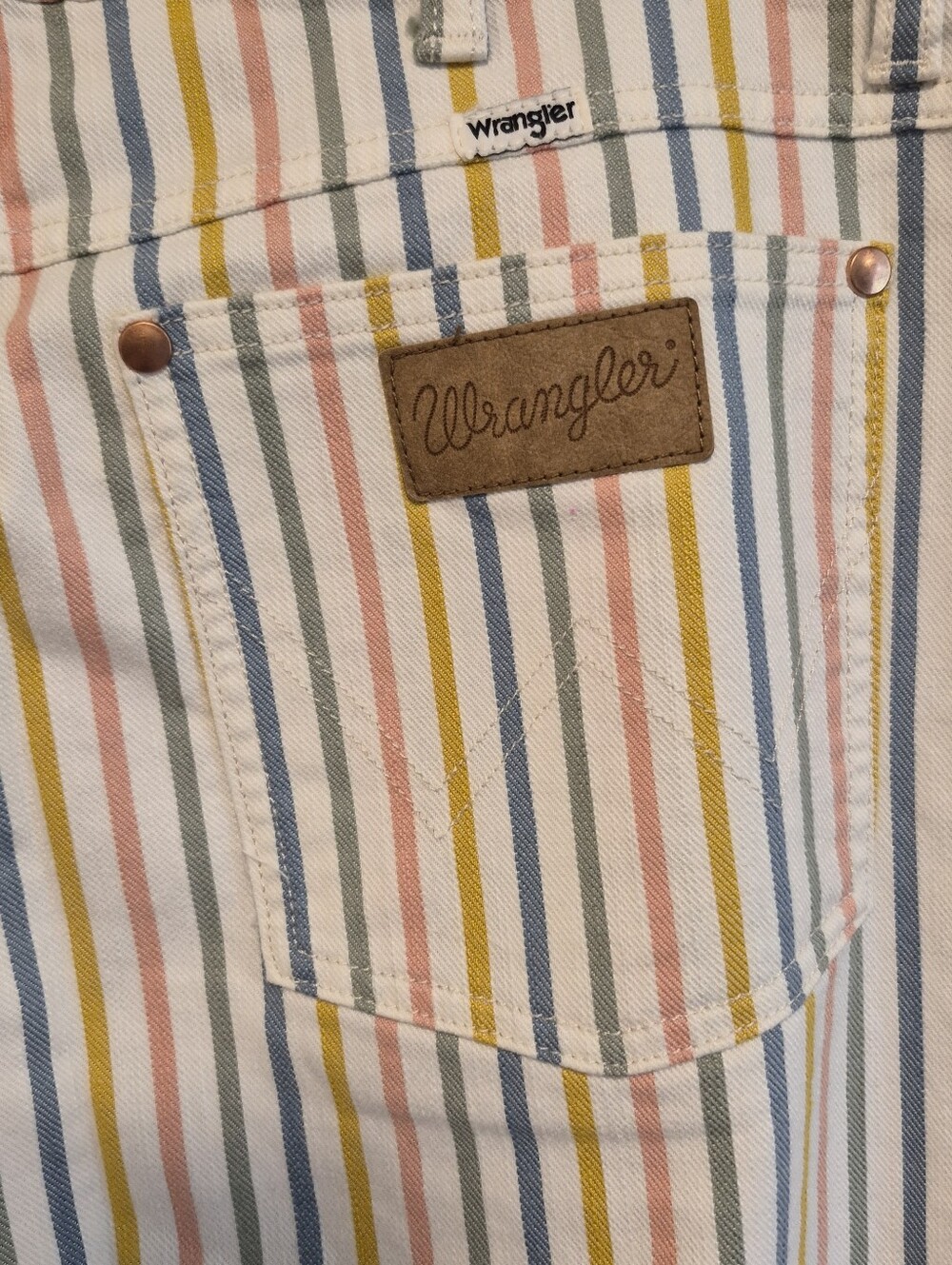 Wrangler Wanderer 622 High Rise Flare Jeans Sz 32x32 Pastel Rainbow Stripe Denim - Picture 11 of 14